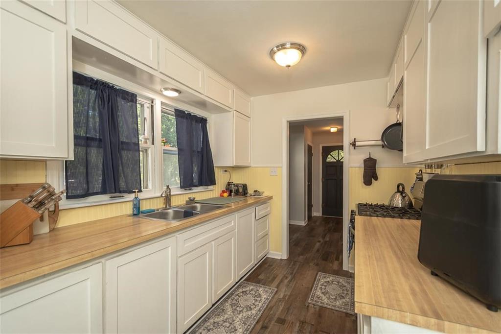 916 S Maple Street Property Photo 7
