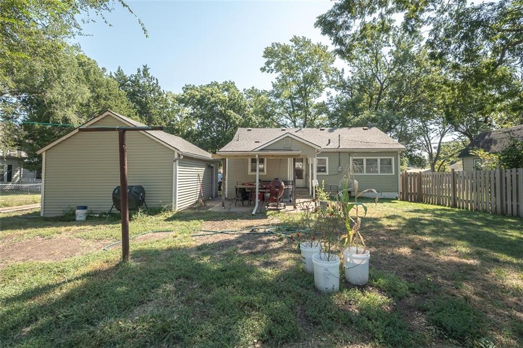 916 S Maple Street Property Photo 26