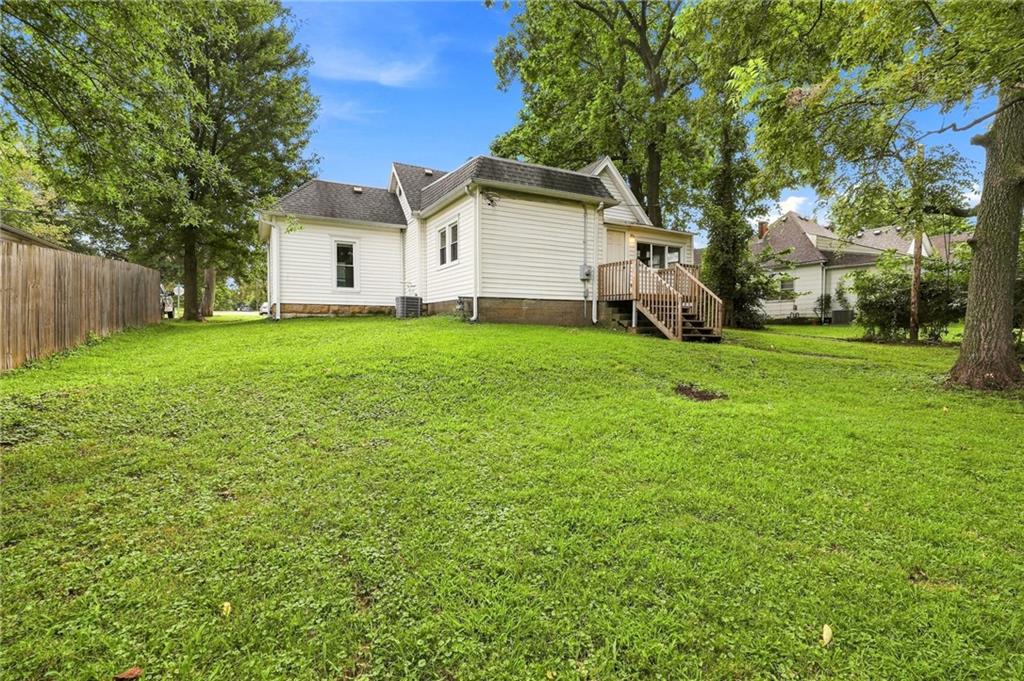 810 N Holden Street Property Photo 21