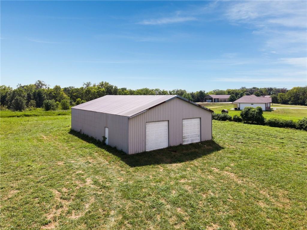 1910 600th Road Property Photo 1