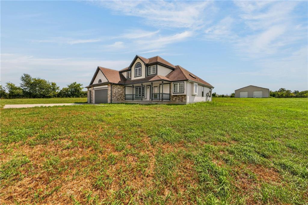 1910 600th Road Property Photo 8