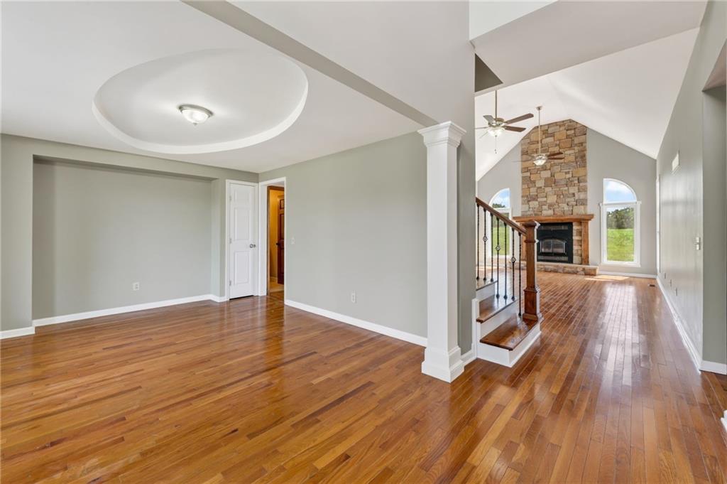 1910 600th Road Property Photo 11