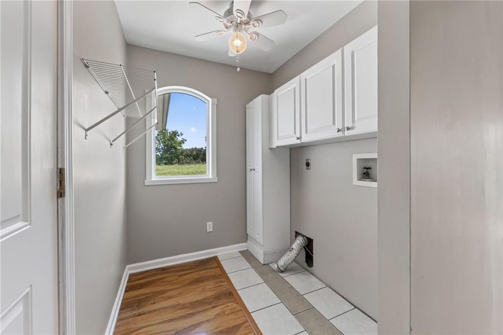 1910 600th Road Property Photo 23