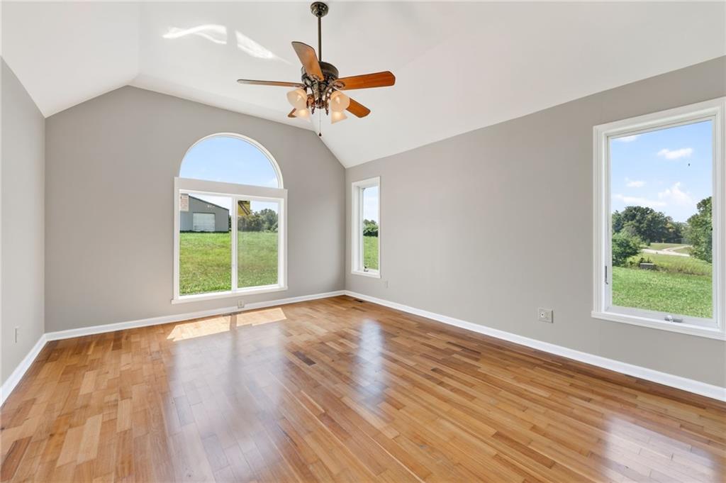 1910 600th Road Property Photo 25