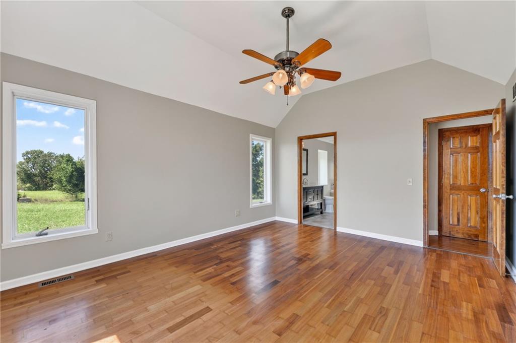 1910 600th Road Property Photo 26