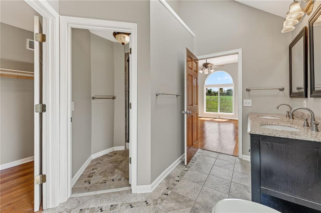 1910 600th Road Property Photo 28