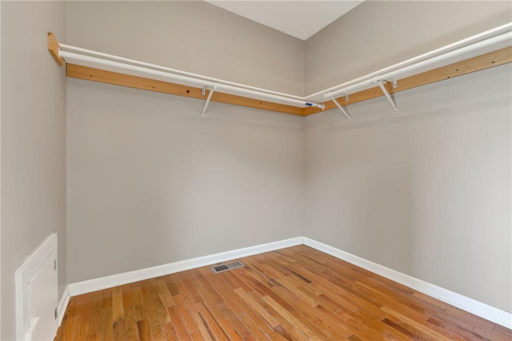 1910 600th Road Property Photo 32