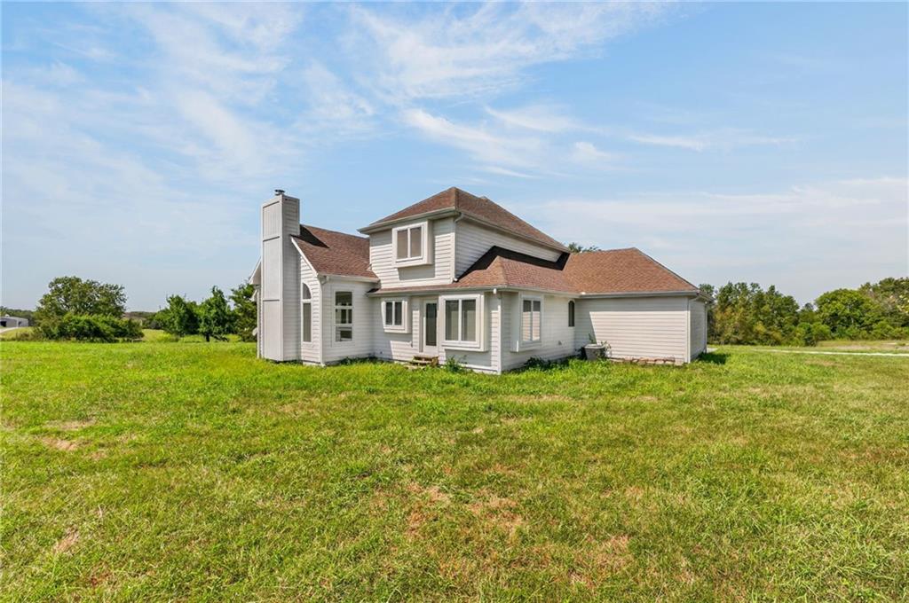 1910 600th Road Property Photo 40