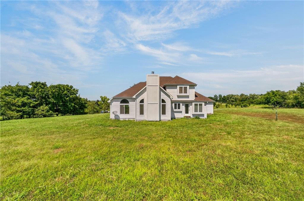 1910 600th Road Property Photo 41