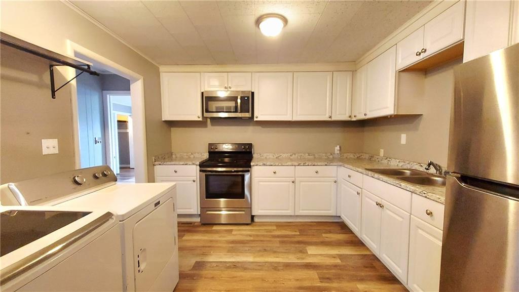 419 W 5th Street Property Photo 6