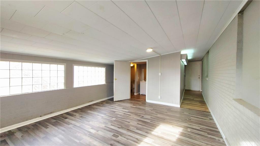 419 W 5th Street Property Photo 10