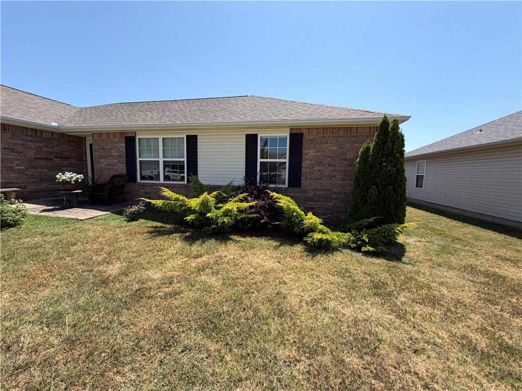 1815 Sylvan Avenue Property Photo 5