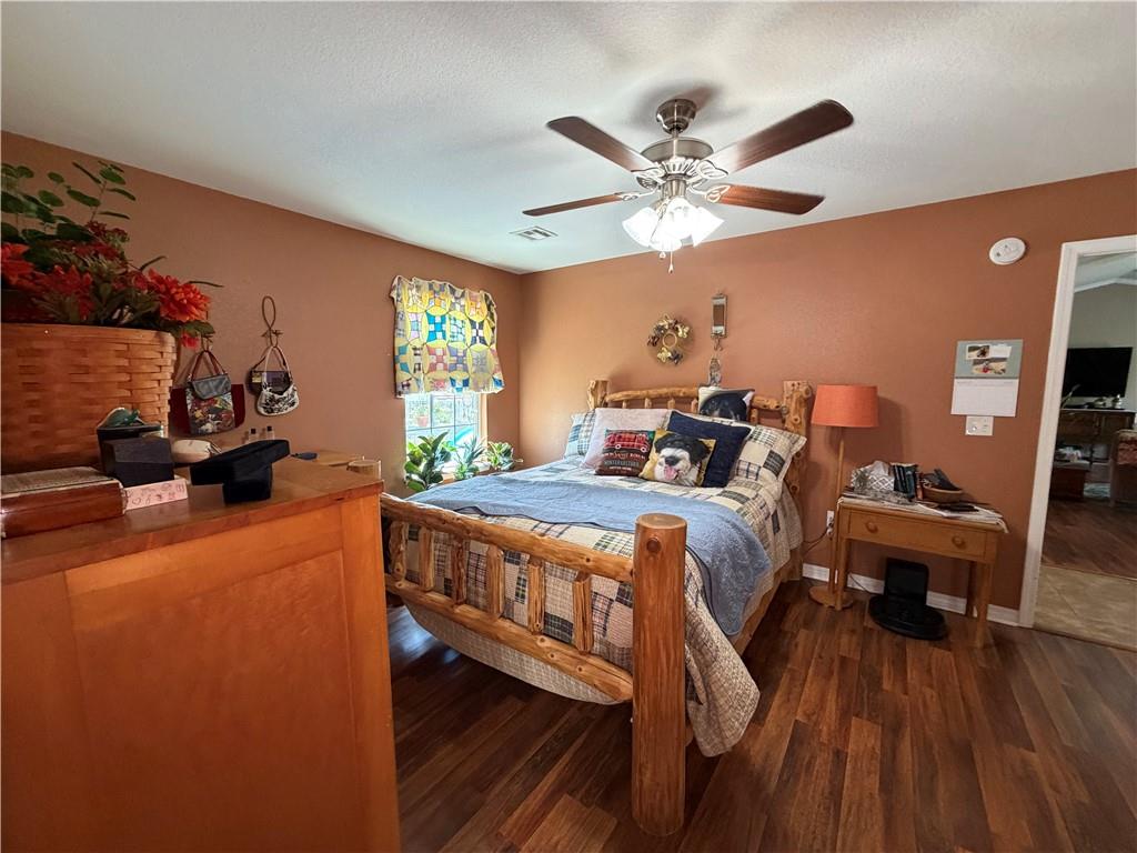 1815 Sylvan Avenue Property Photo 10