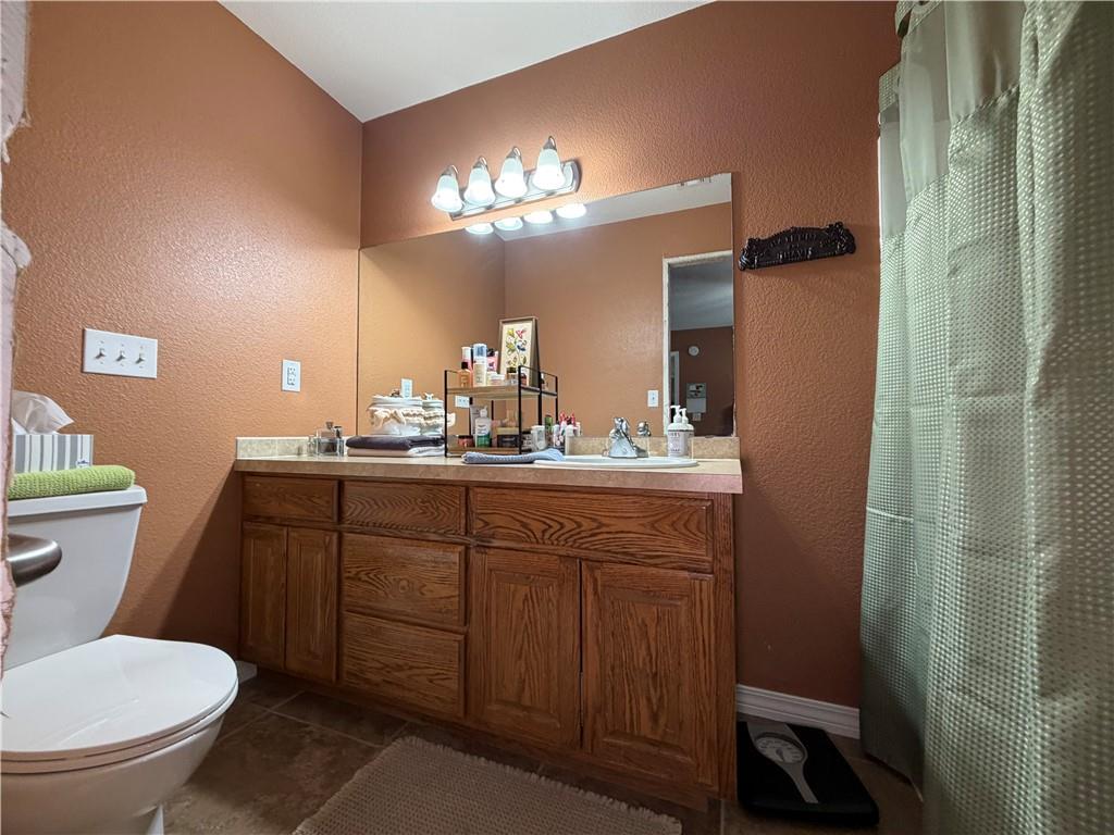 1815 Sylvan Avenue Property Photo 11