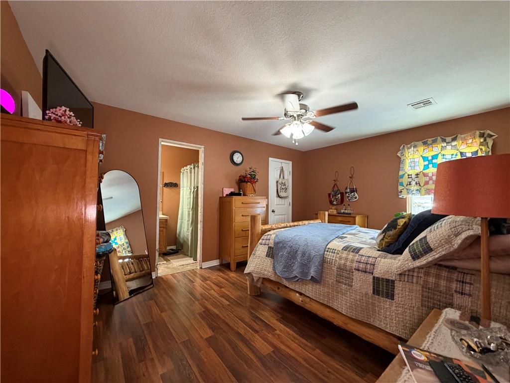 1815 Sylvan Avenue Property Photo 12