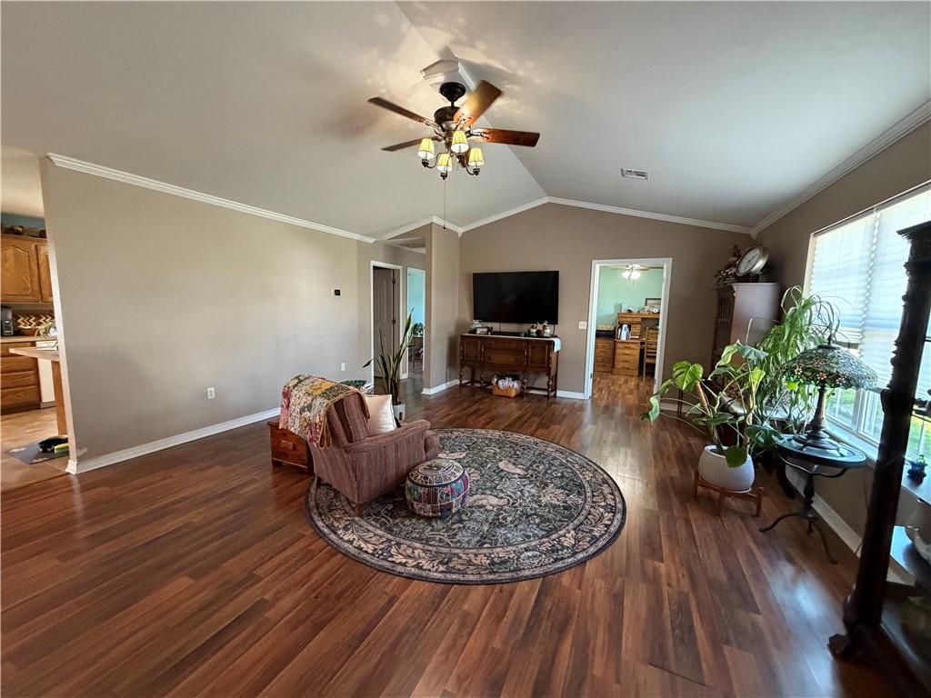 1815 Sylvan Avenue Property Photo 17