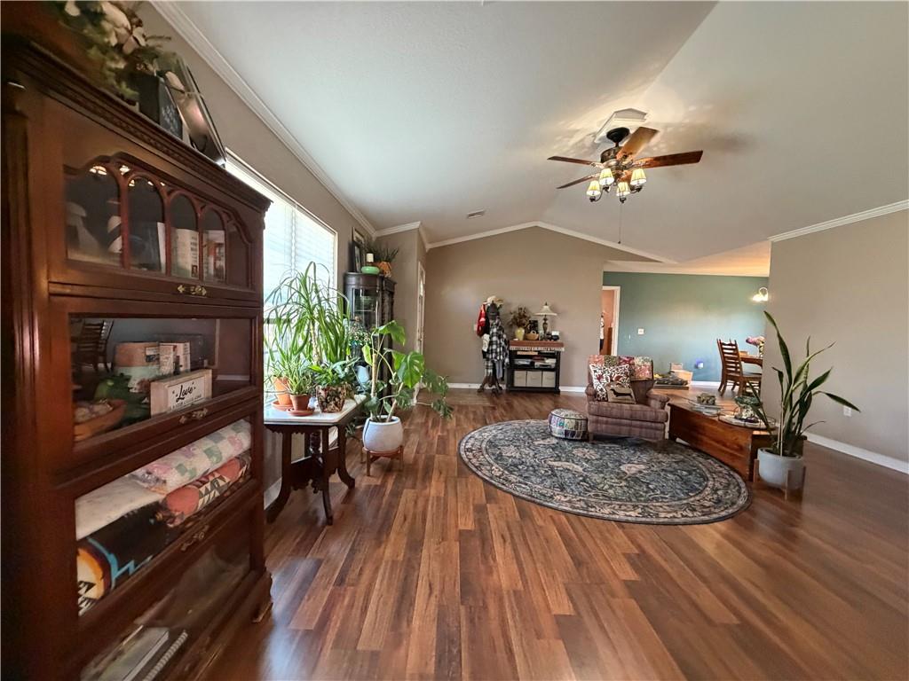 1815 Sylvan Avenue Property Photo 18