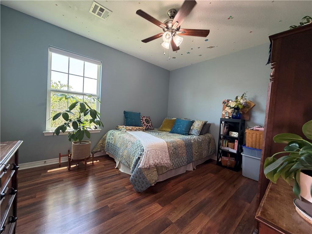 1815 Sylvan Avenue Property Photo 20