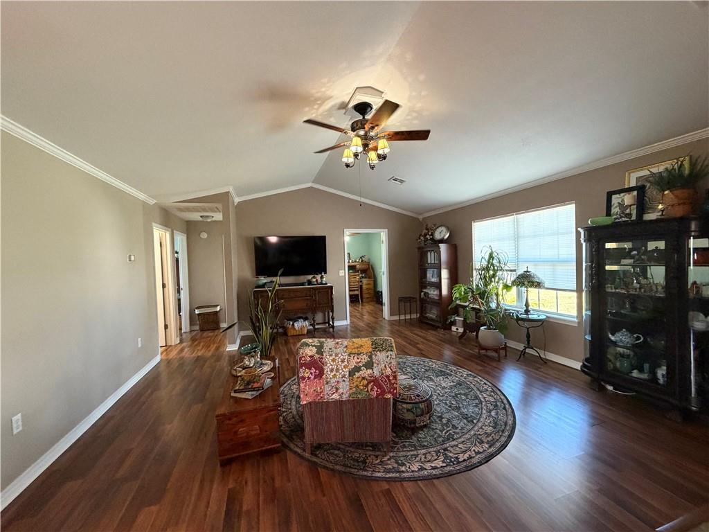 1815 Sylvan Avenue Property Photo 22