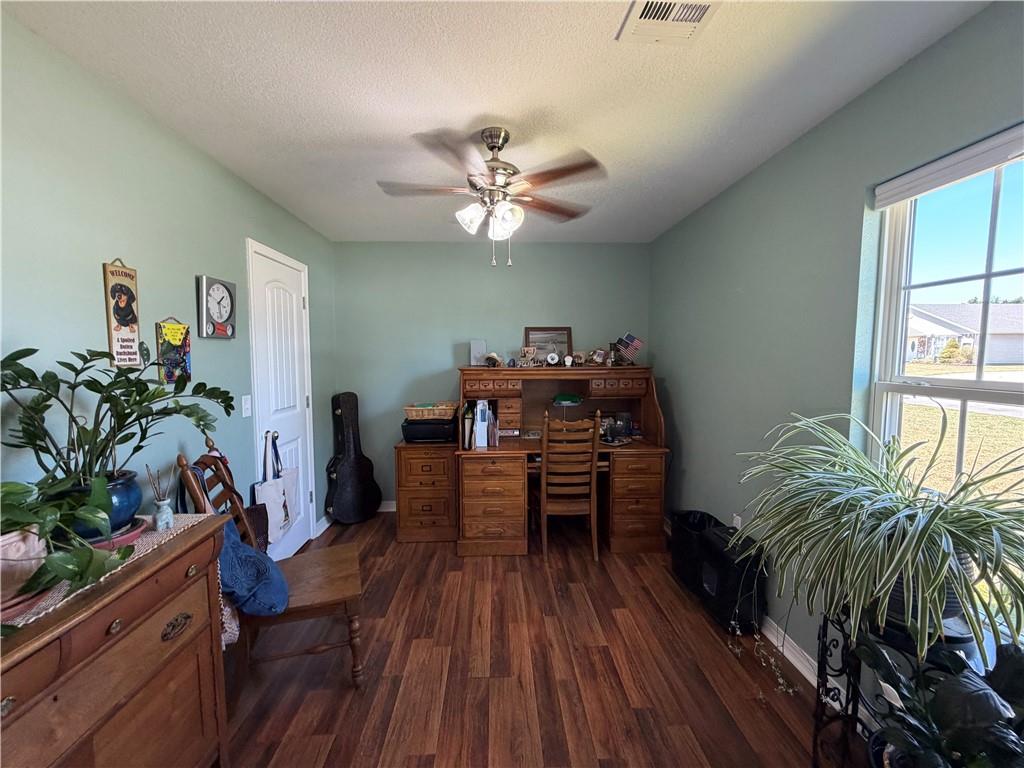 1815 Sylvan Avenue Property Photo 23