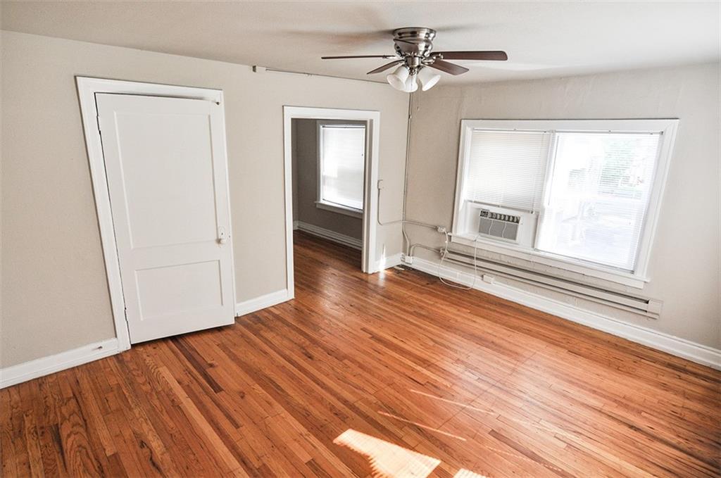 3734 Warwick Boulevard Property Photo 2