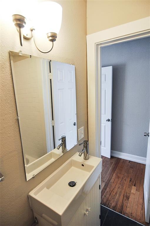 3734 Warwick Boulevard Property Photo 9