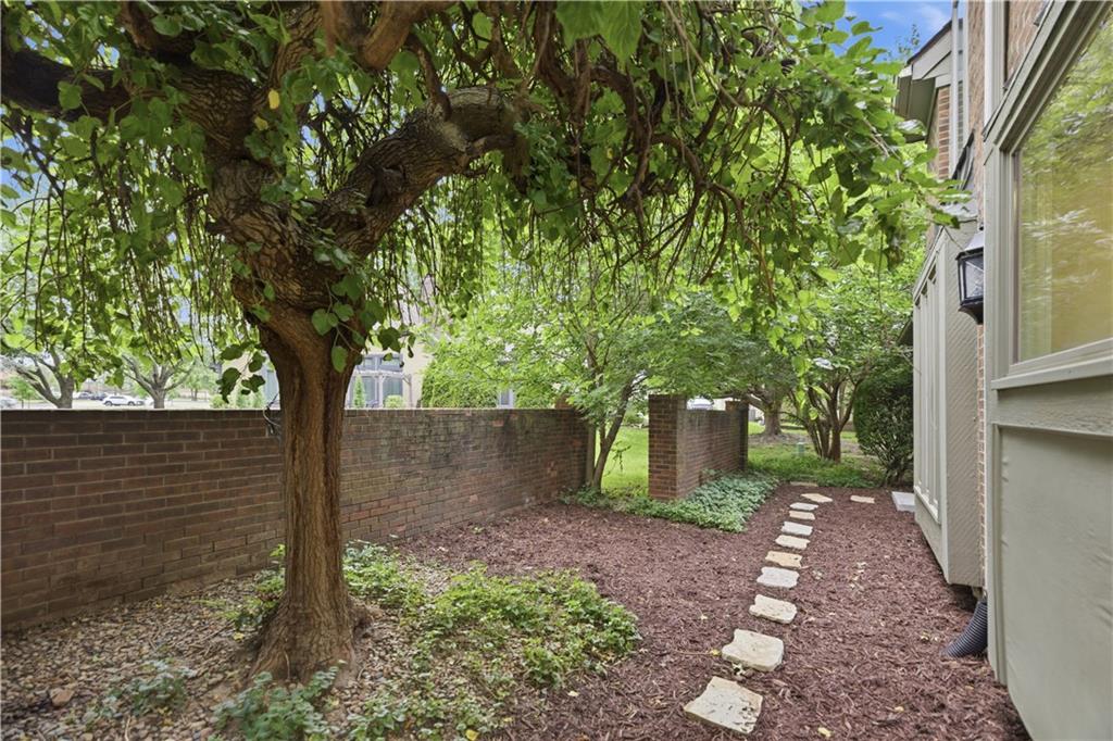 5204 W 112th Street Property Photo 25