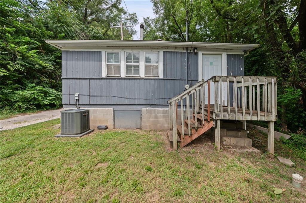 743 Kickapoo Street Property Photo 2
