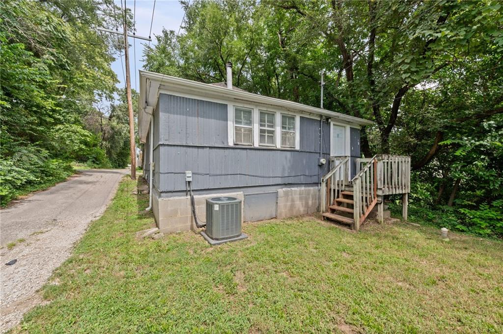 743 Kickapoo Street Property Photo 20