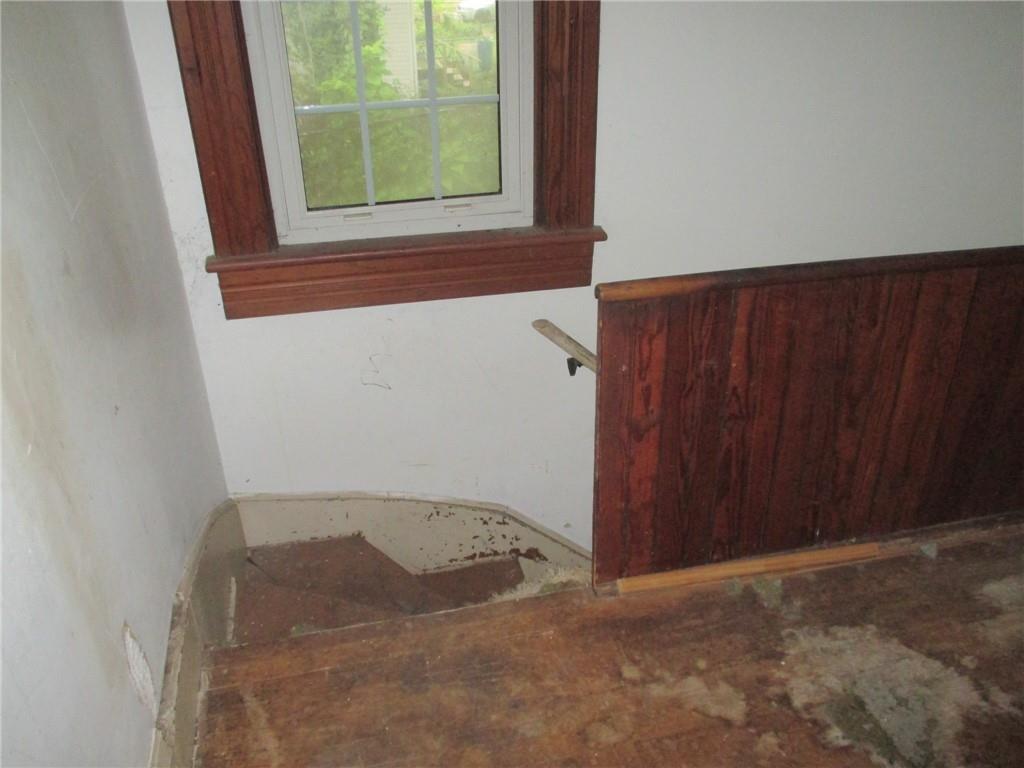 664 S Odell Avenue Property Photo 23