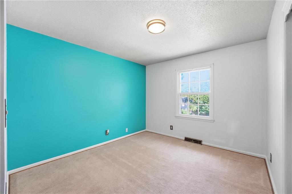 1002 E Willow Drive Property Photo 29