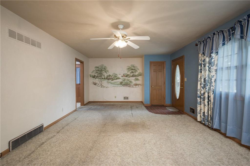 110 S Queen Ridge Drive Property Photo 10