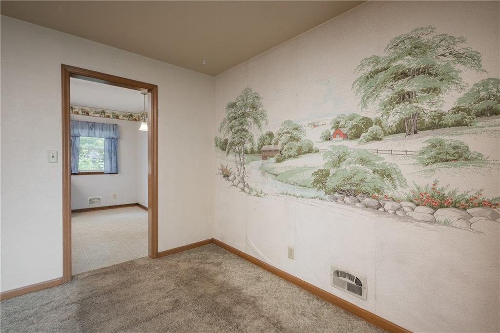 110 S Queen Ridge Drive Property Photo 11