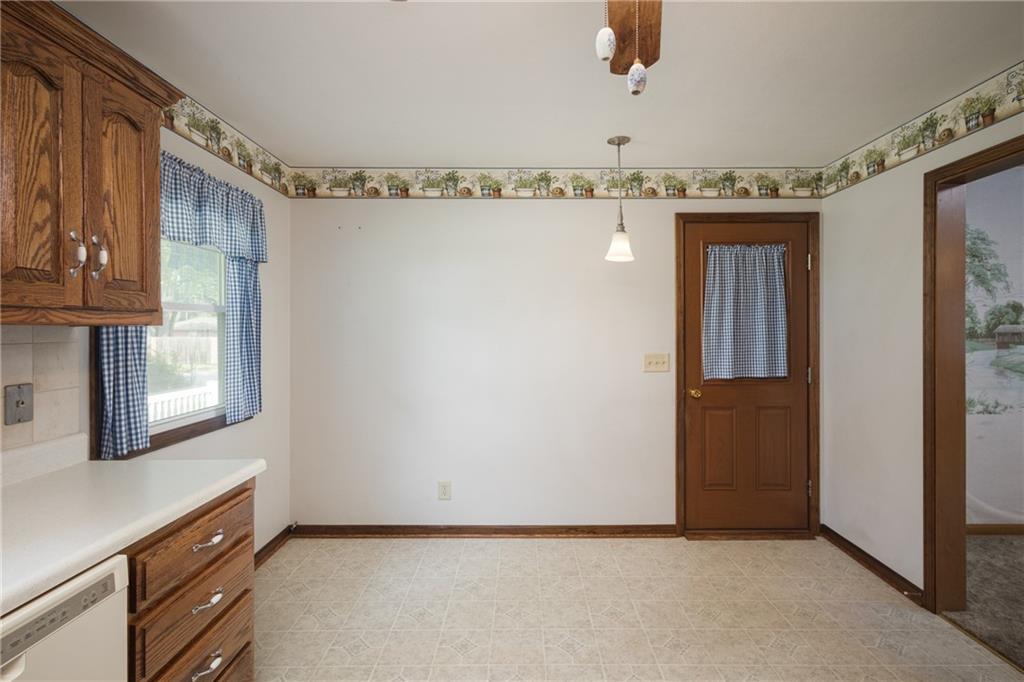 110 S Queen Ridge Drive Property Photo 13