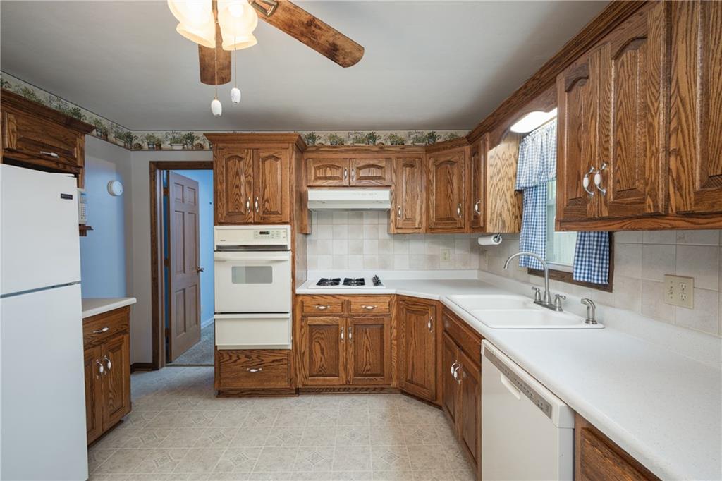 110 S Queen Ridge Drive Property Photo 14