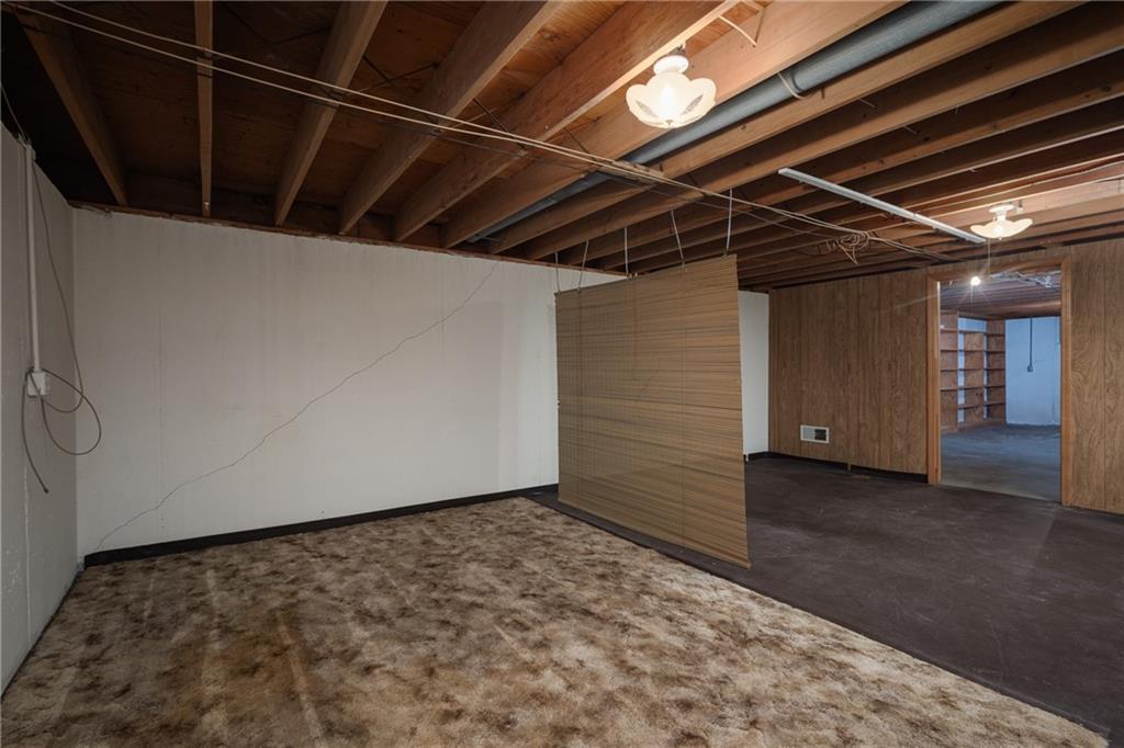 110 S Queen Ridge Drive Property Photo 29