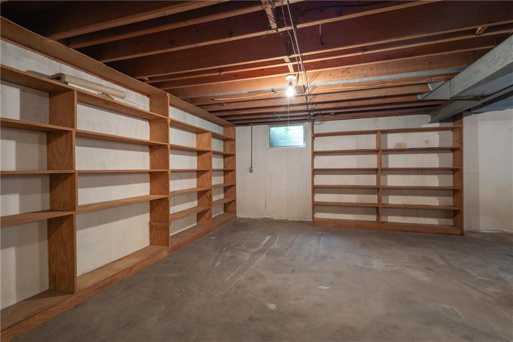 110 S Queen Ridge Drive Property Photo 32