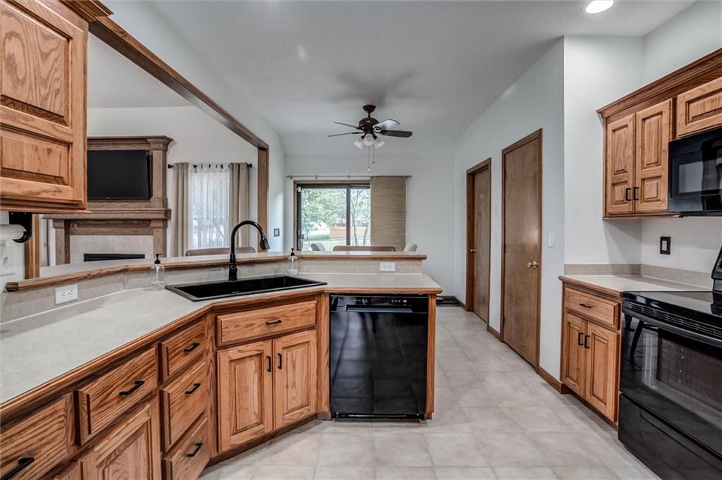 16017 Cedar Street Property Photo 9