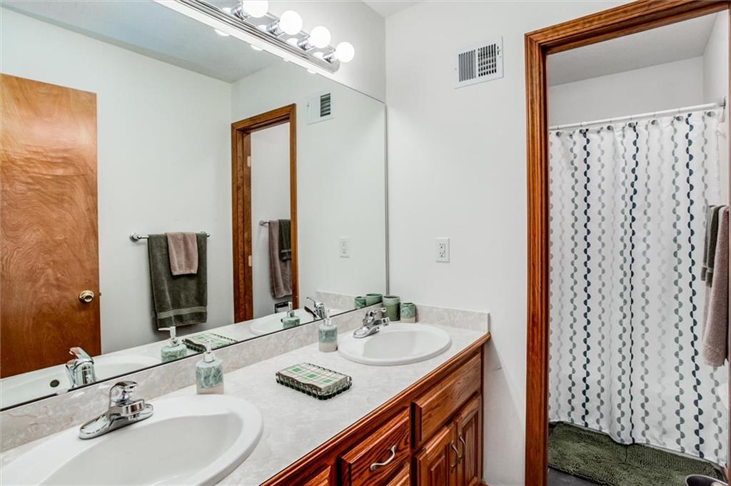 16017 Cedar Street Property Photo 18