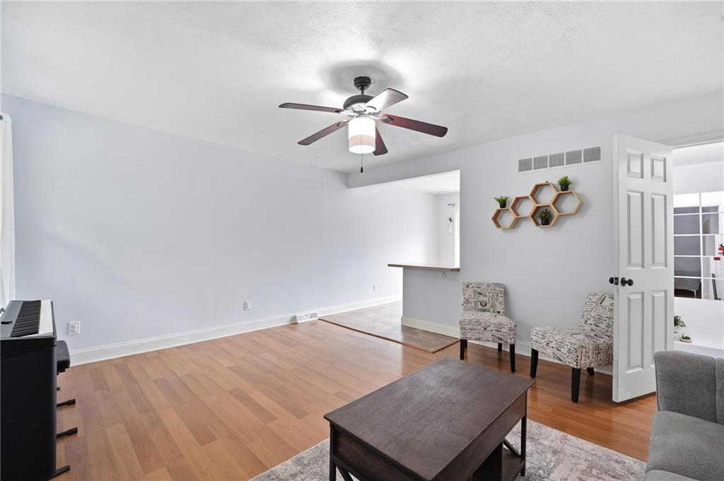 1005 Ne Wien Avenue Property Photo 7