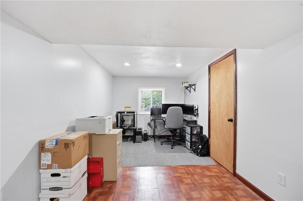 1005 Ne Wien Avenue Property Photo 25
