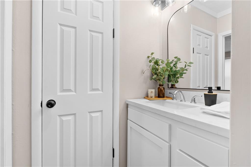 11509 E 75th Street Property Photo 21