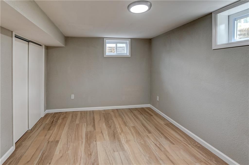 512 Nw Lakeview Road Property Photo 26