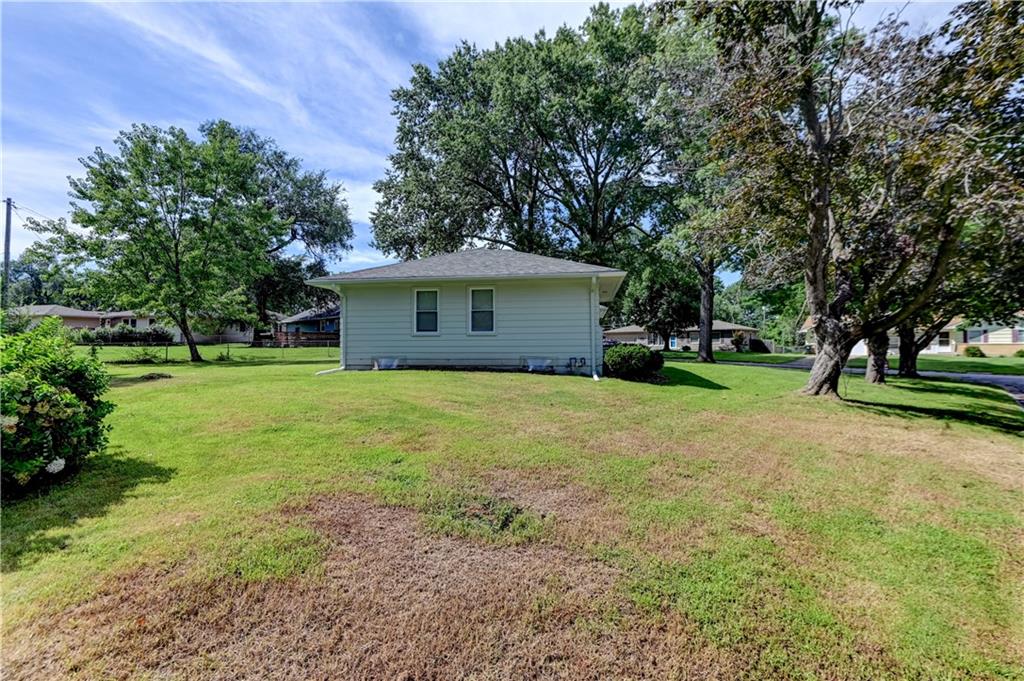512 Nw Lakeview Road Property Photo 33
