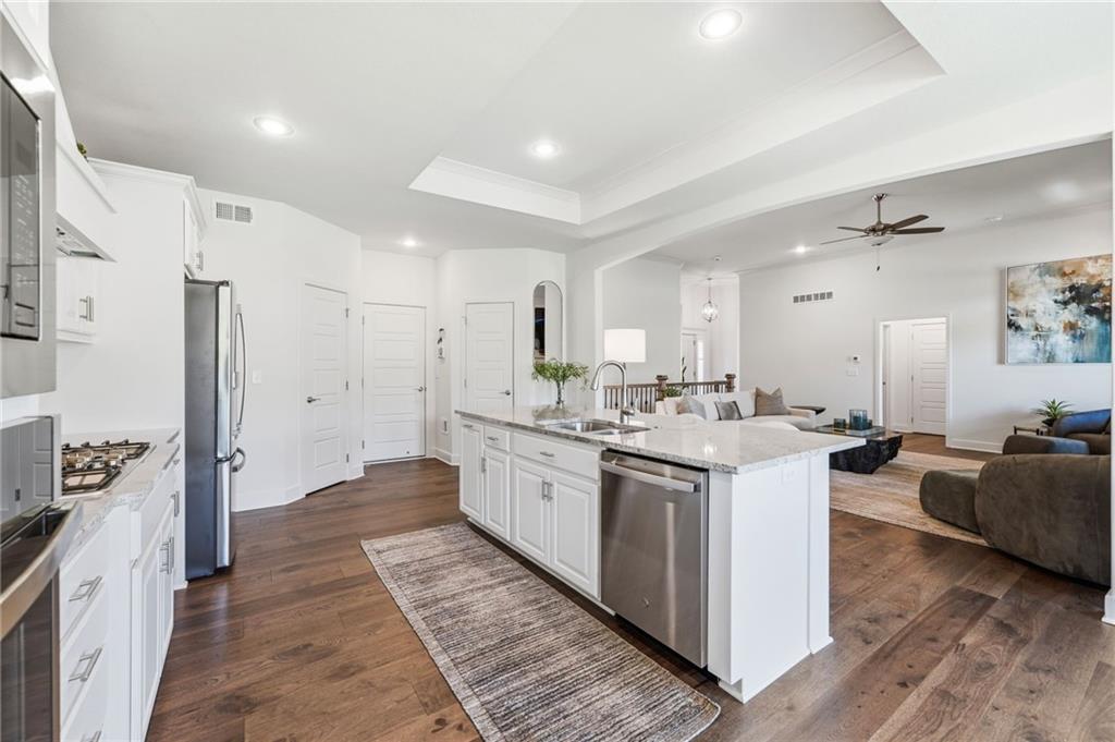 10322 N Winchester Avenue Property Photo 12