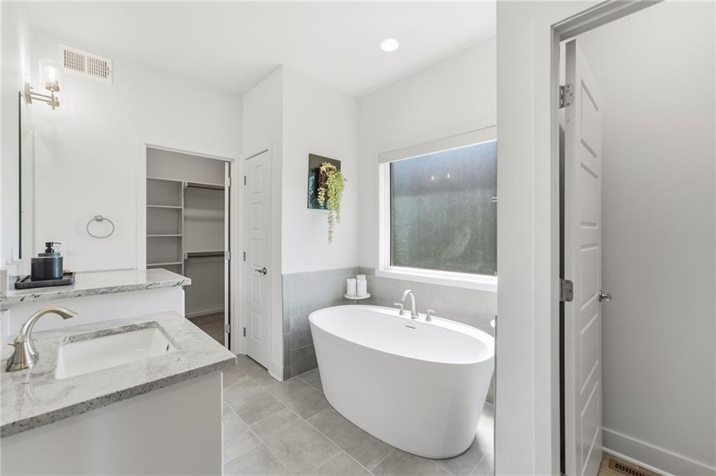 10322 N Winchester Avenue Property Photo 19