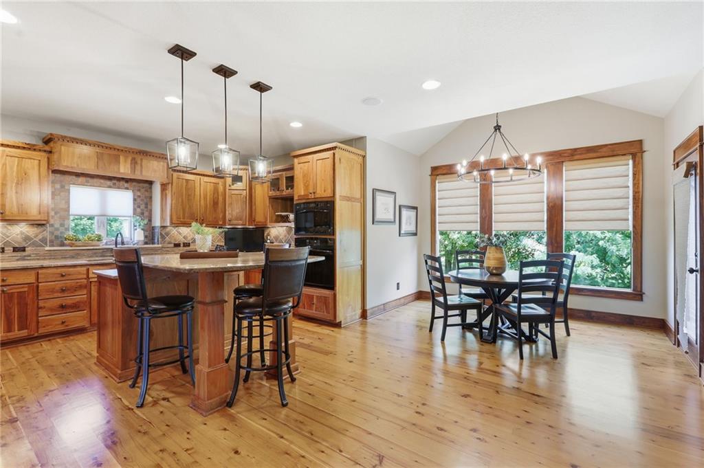 16211 Overbrook Lane Property Photo 9