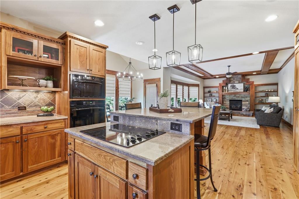 16211 Overbrook Lane Property Photo 15