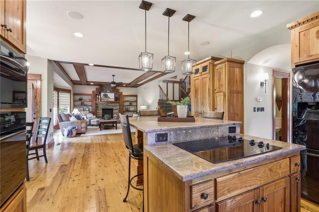 16211 Overbrook Lane Property Photo 16