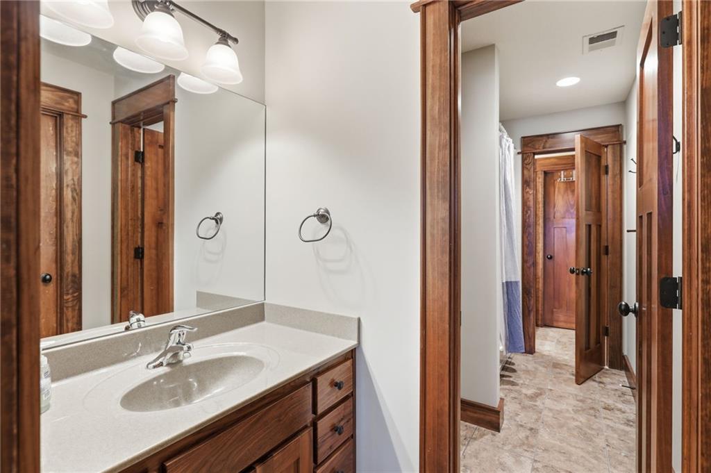 16211 Overbrook Lane Property Photo 41